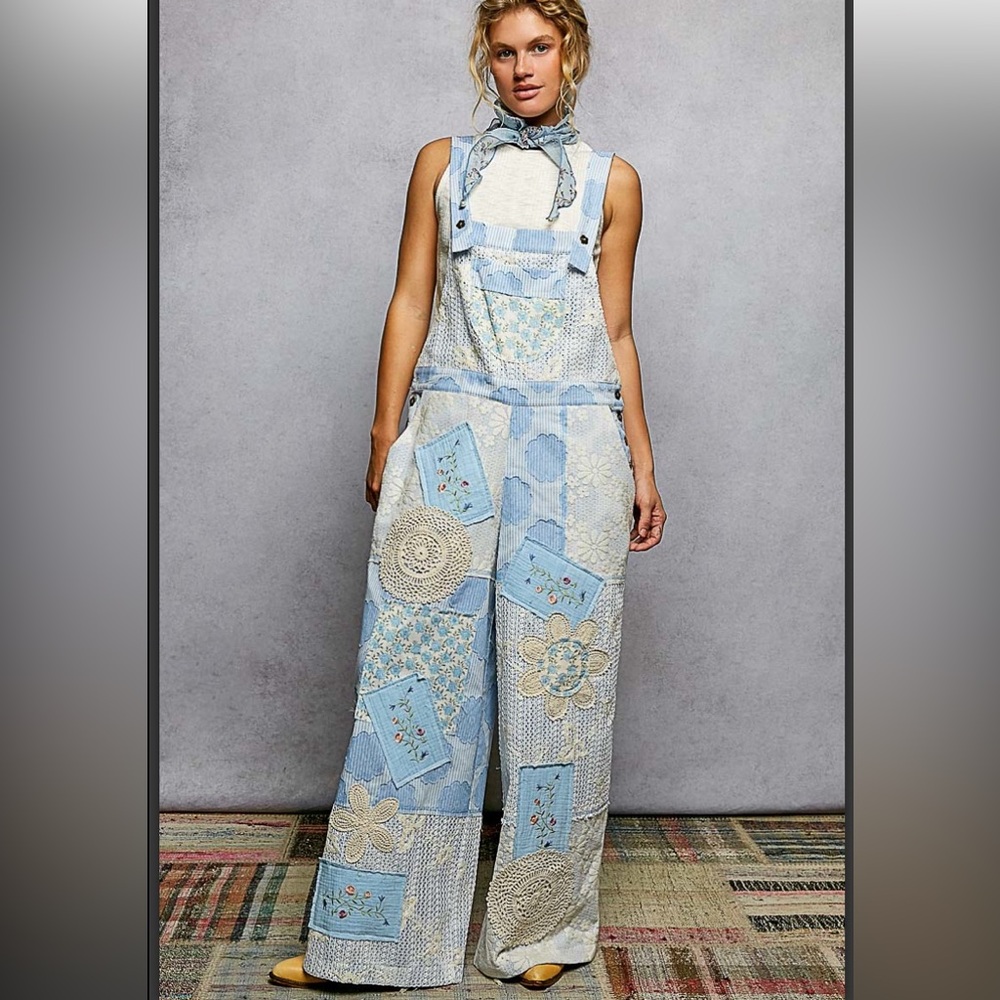 191🌻 POL floral crochet overalls